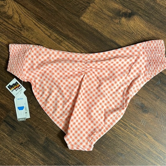 Time and Tru Women's Plus Size 1X (16W-18W) Mid-Rise Smocked Bikini Swim Bottoms - Picture 4 of 10